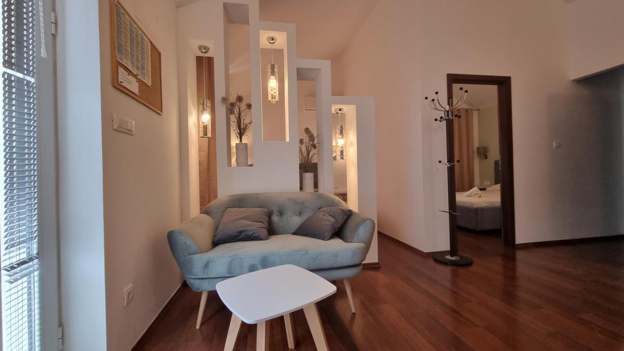 Holiday Home Gabi Рогозница Экстерьер фото