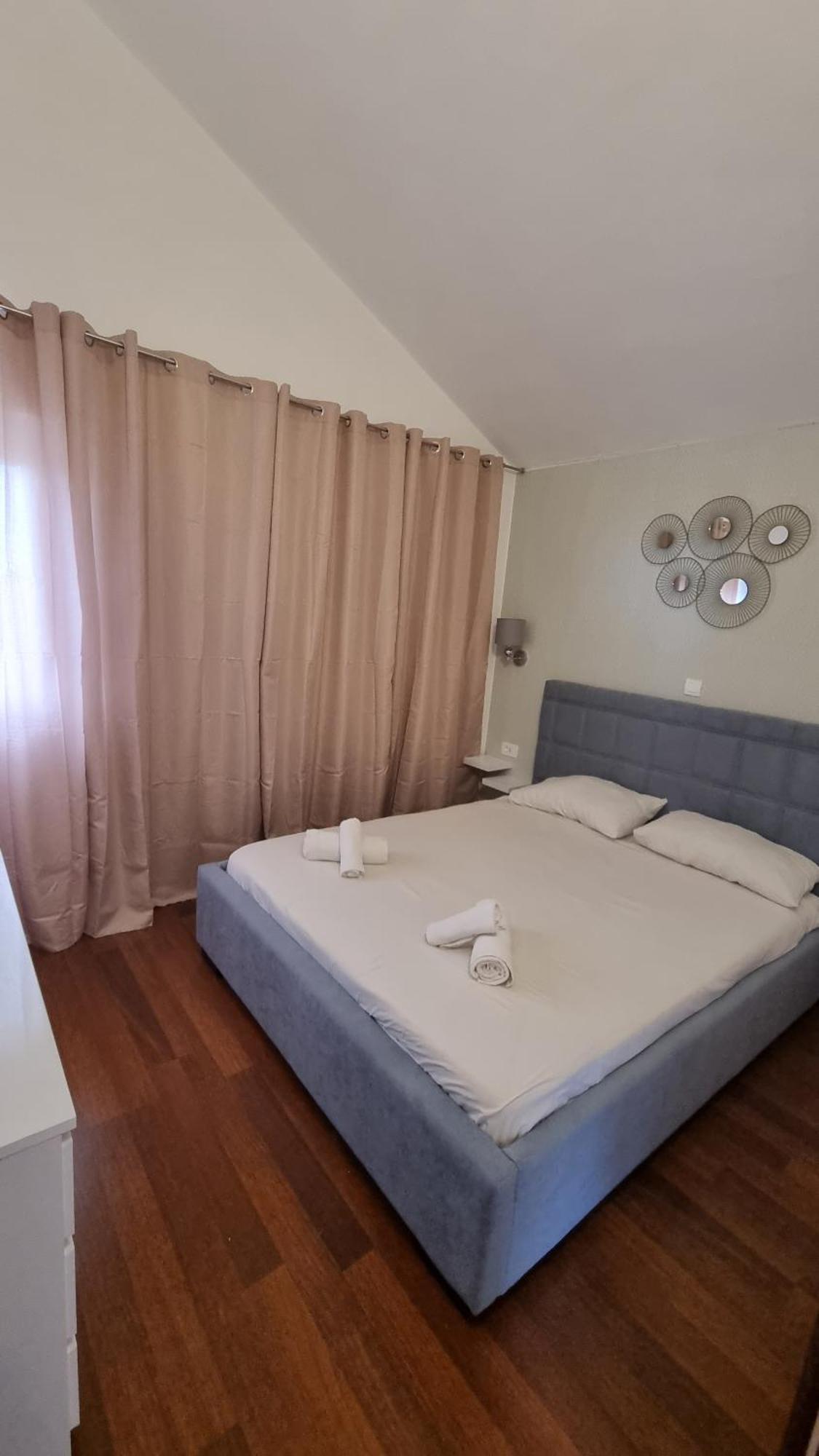 Holiday Home Gabi Рогозница Экстерьер фото