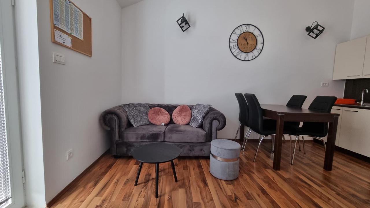 Holiday Home Gabi Рогозница Экстерьер фото