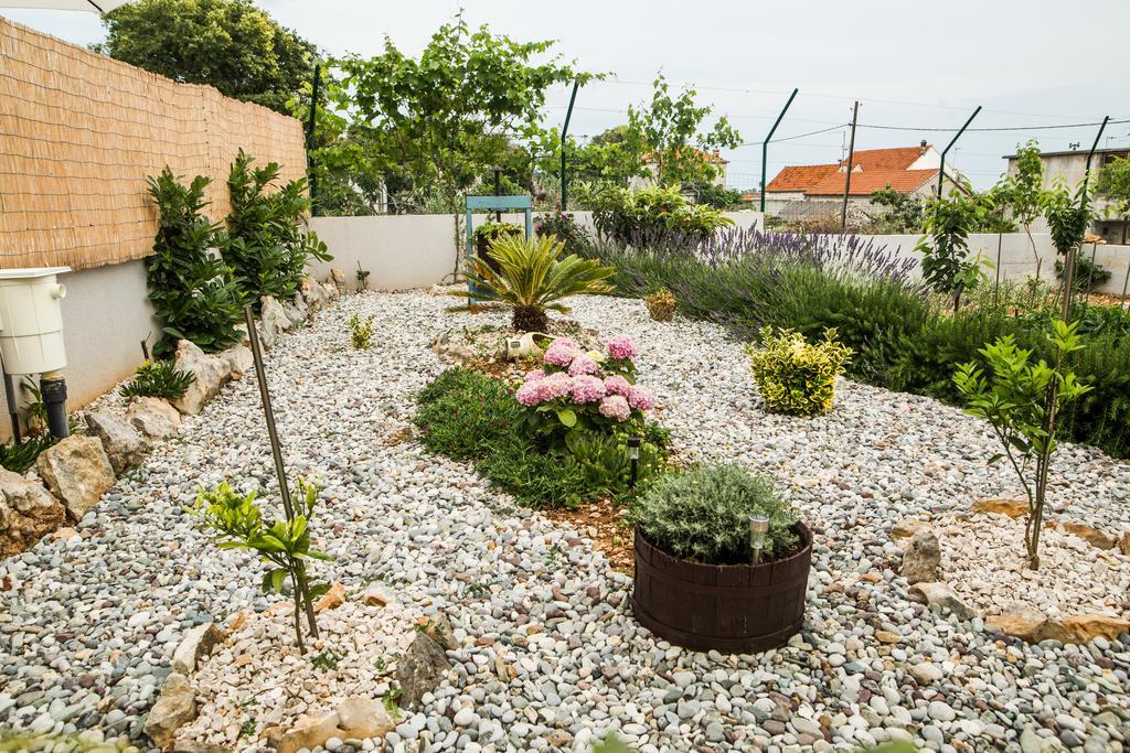 Holiday Home Gabi Рогозница Экстерьер фото